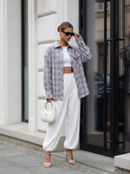 Women's plaid shirt with buttons in a pearl color