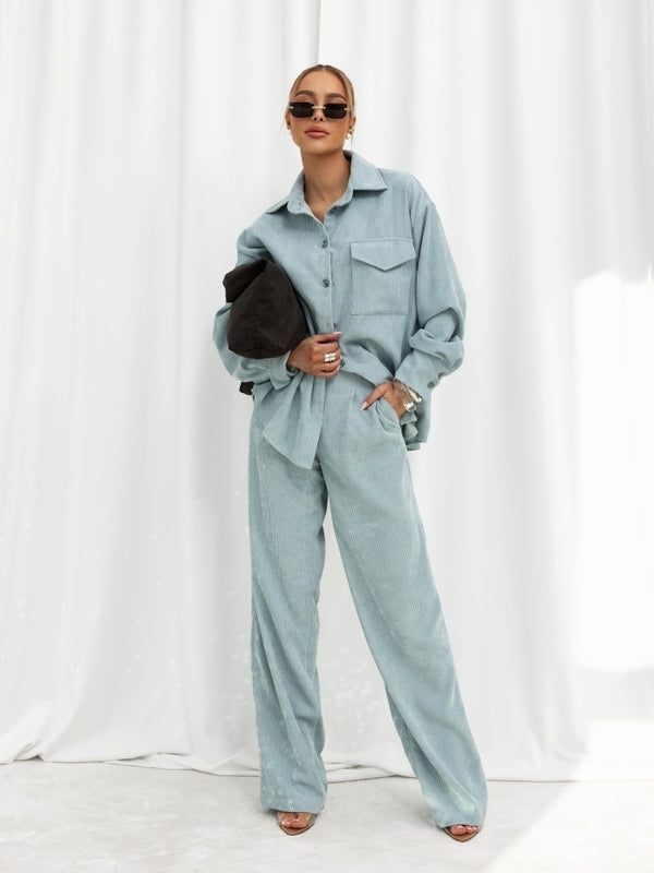 Women's shirt with ribbed fabric and tortoiseshell buttons