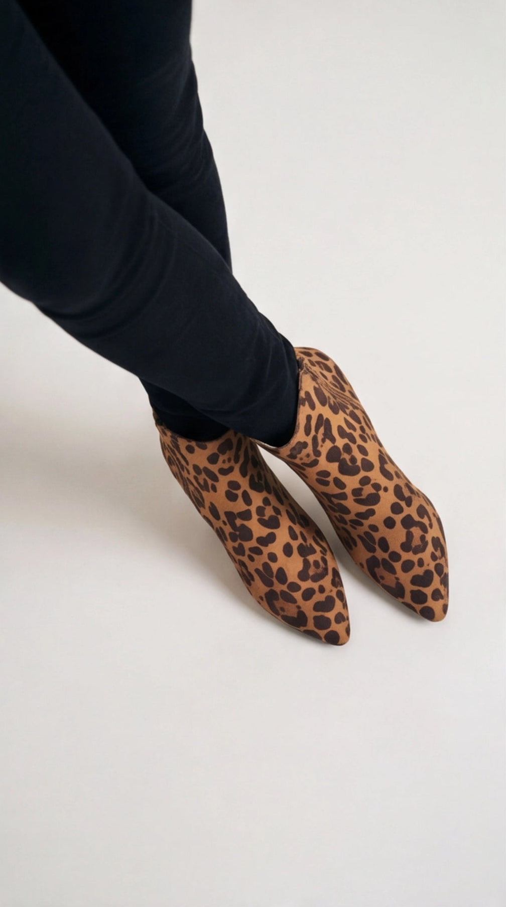 Women's Leopard Print Moccasins with Decorative Bow