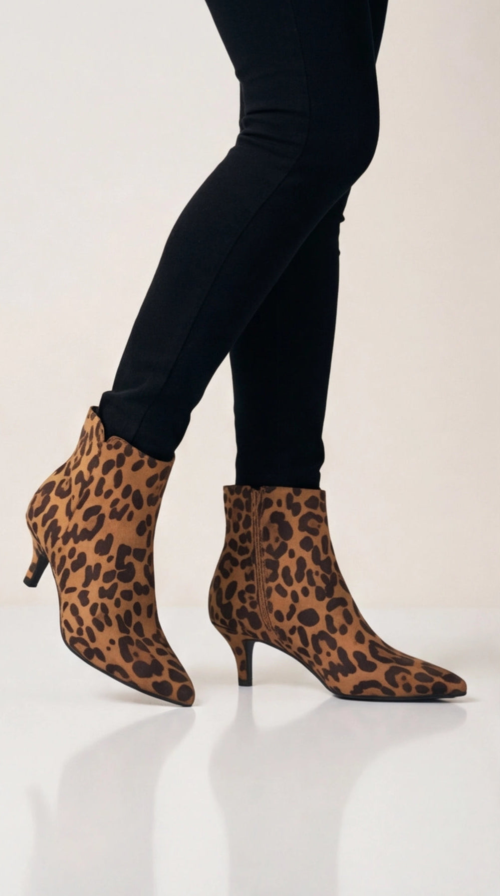 Women's Leopard Print Moccasins with Decorative Bow