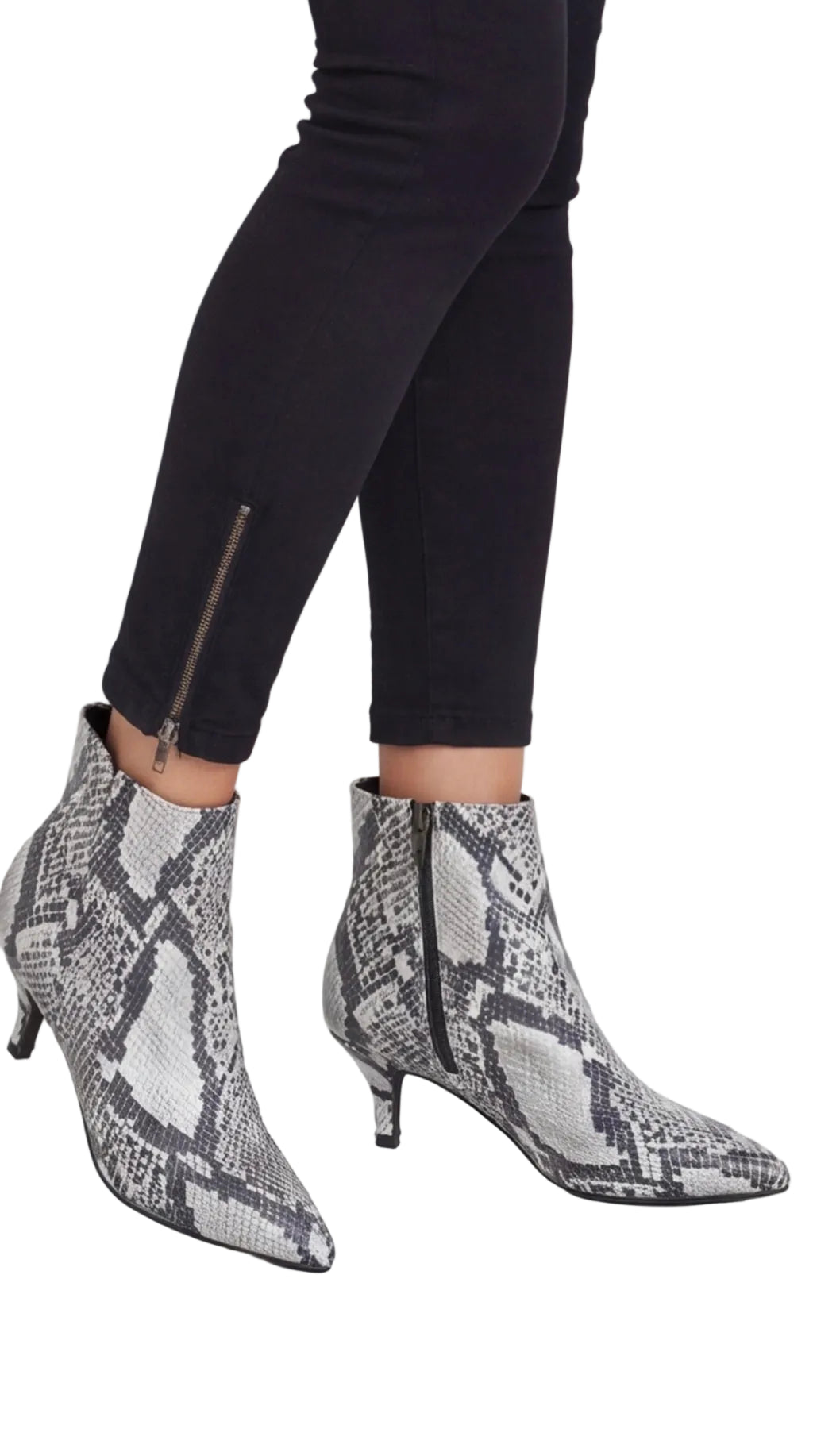 Women's Leopard Print Moccasins with Decorative Bow