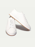 Women's Sneakers with Smooth Upper and Contrasting Brown Sole Edge