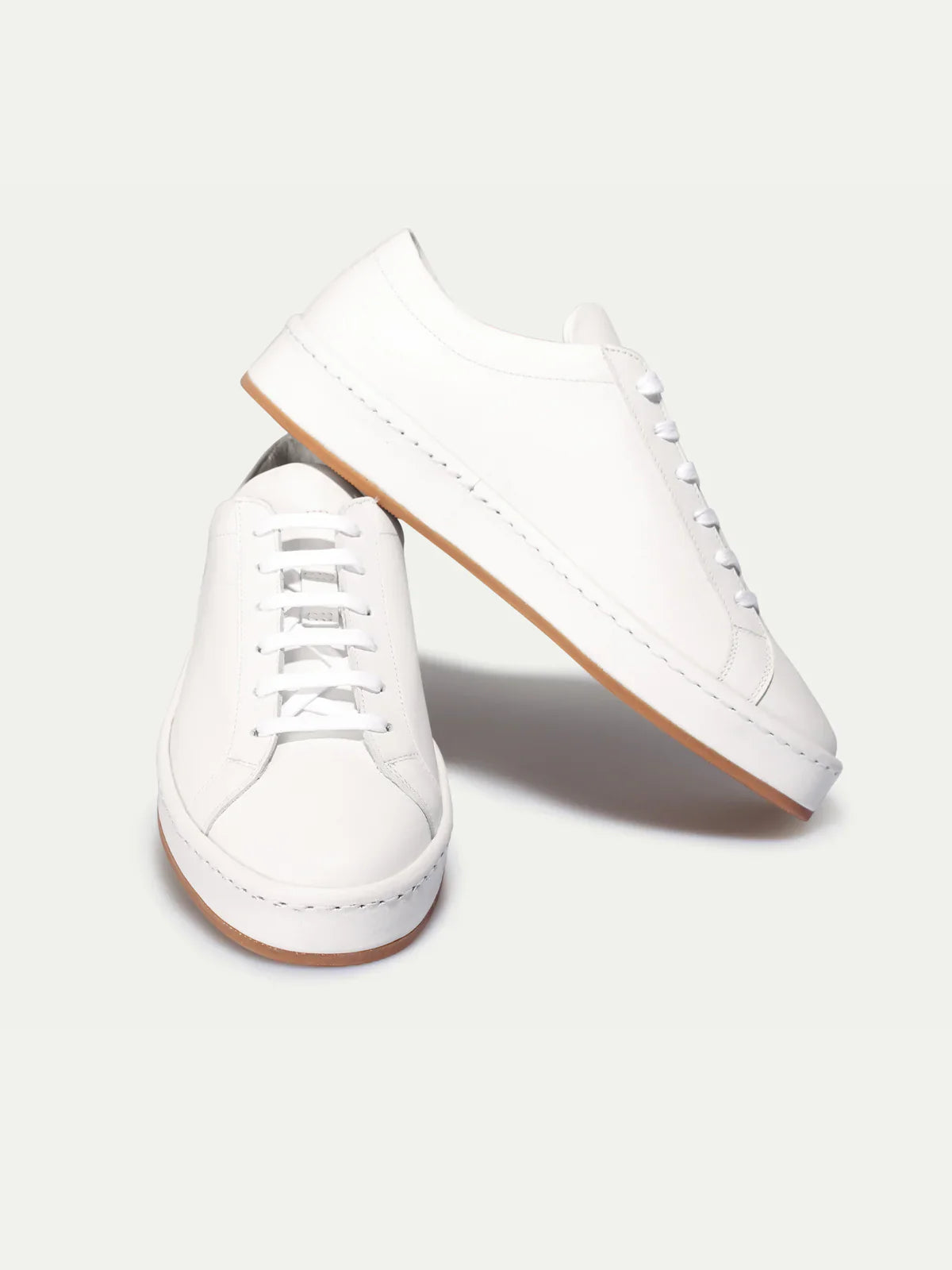 Women's Sneakers with Smooth Upper and Contrasting Brown Sole Edge