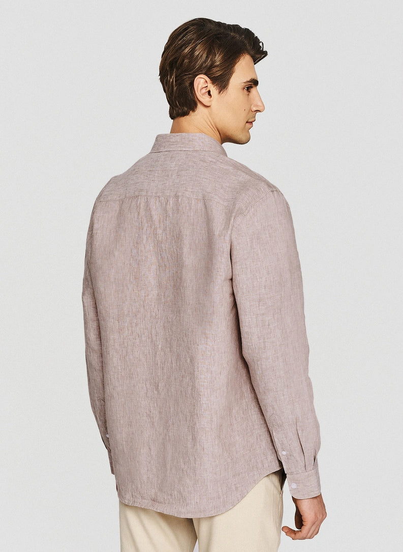 Men's shirt with a chest pocket and long sleeves