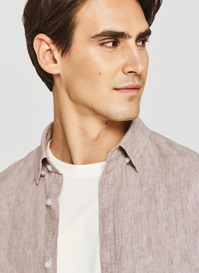 Men's shirt with a chest pocket and long sleeves