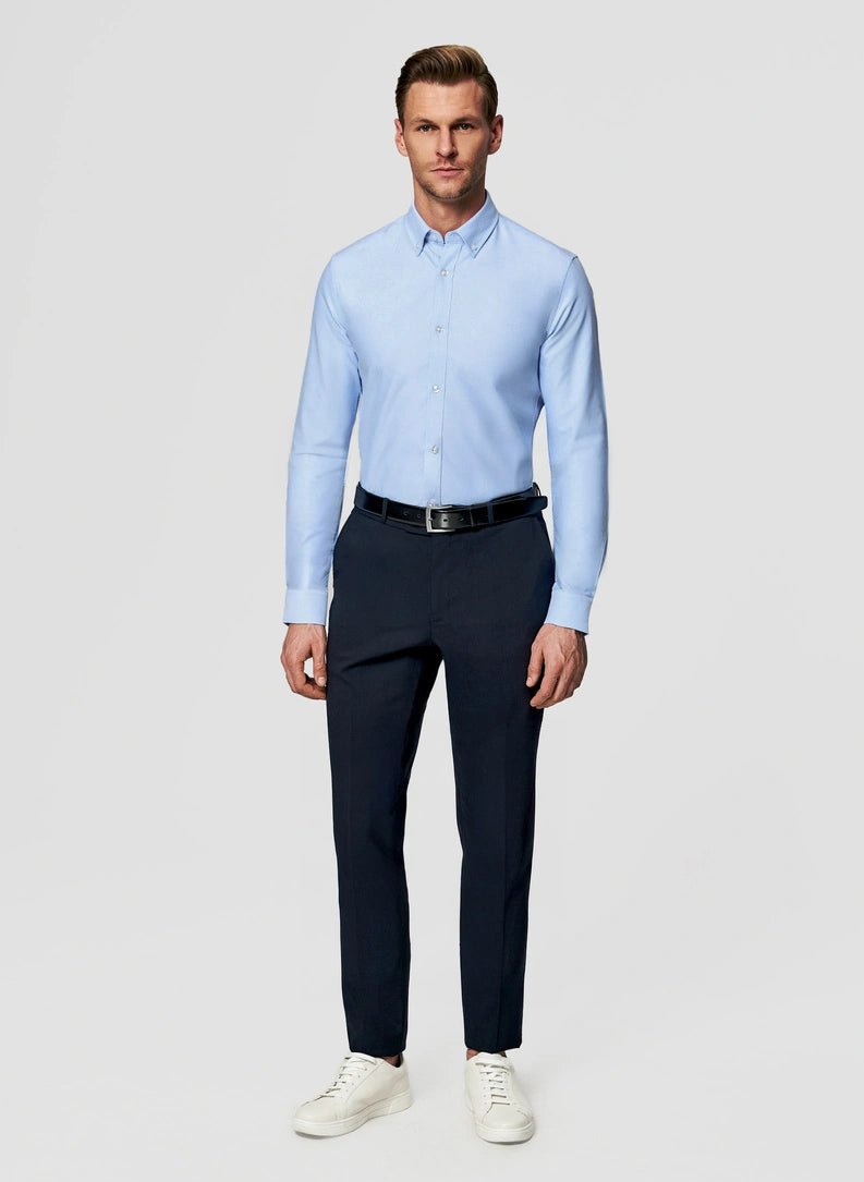 Men's shirt with a classic collar and long sleeves with buttons