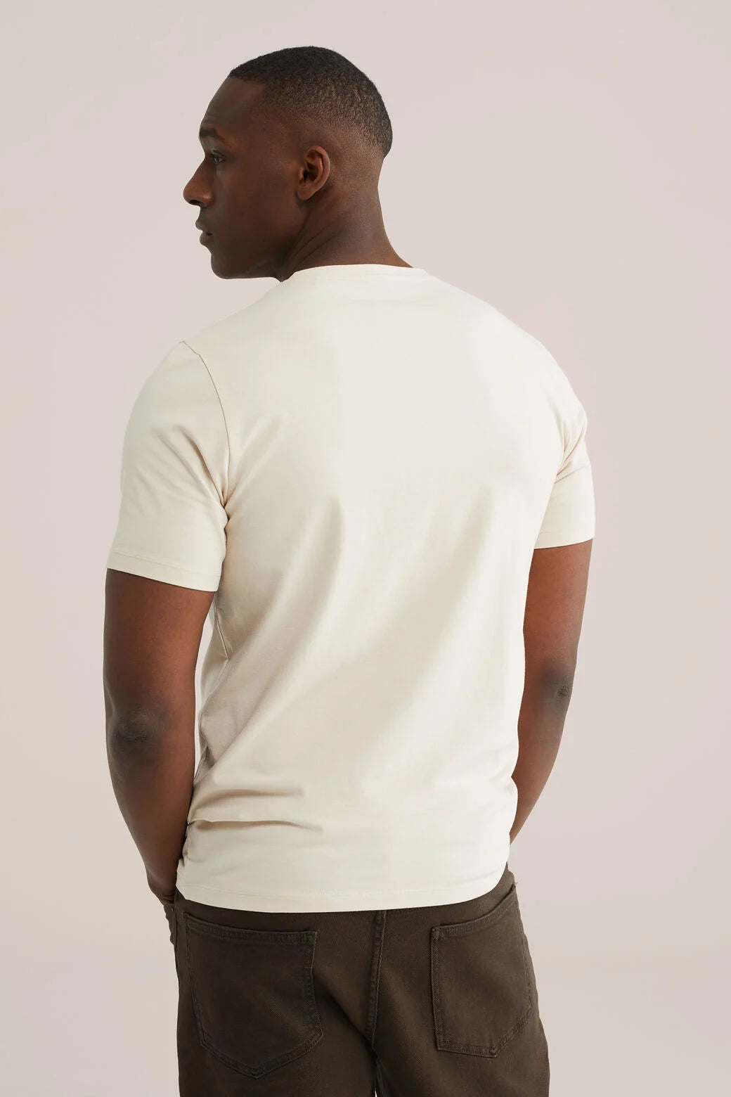Men's Short Sleeve T-Shirt with Round Neck
