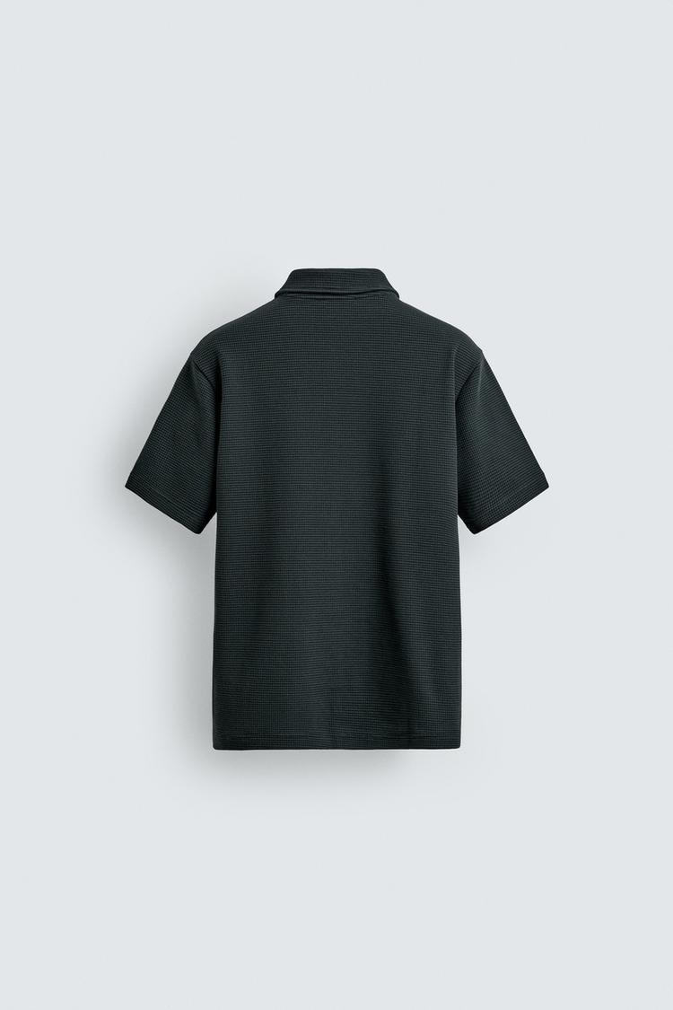 Men's waffle-textured polo shirt