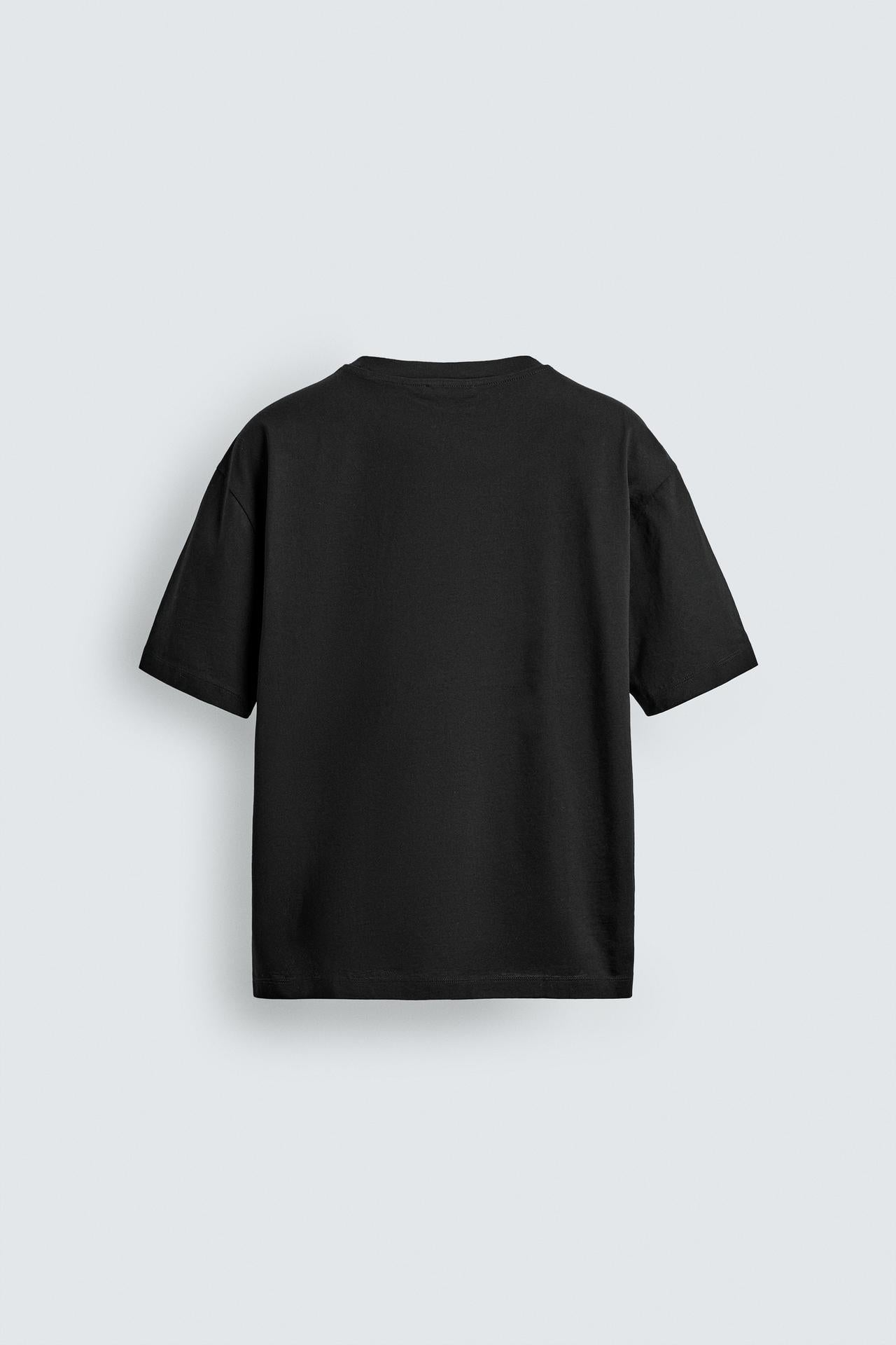 Men's short-sleeve shirt with a shorter cut