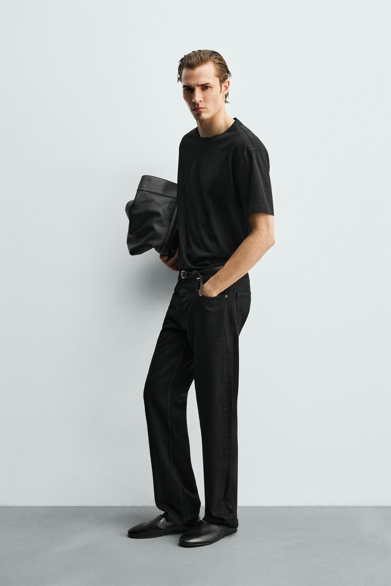 Men's short-sleeve shirt with a shorter cut