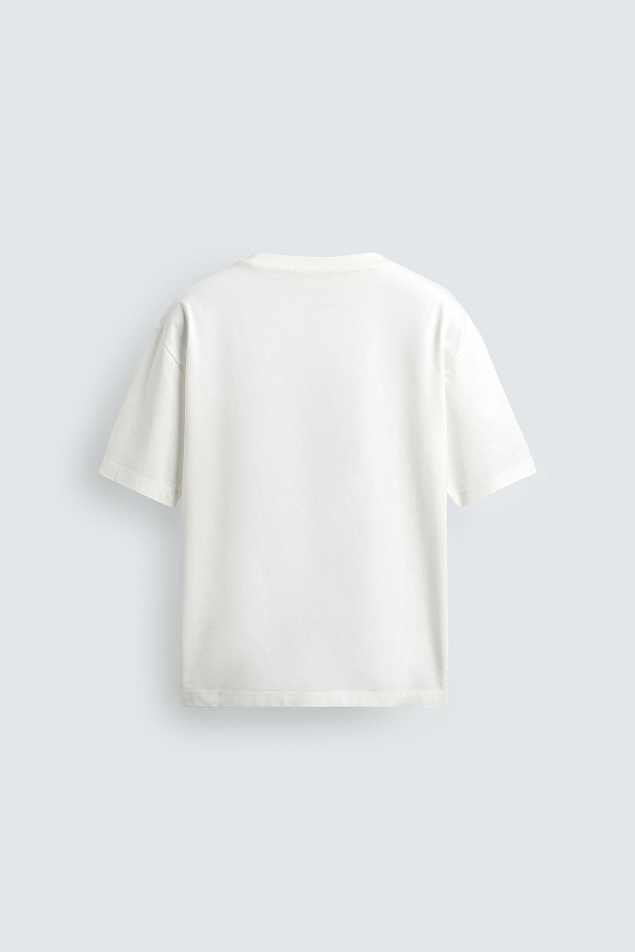Men's short-sleeve shirt with a loose fit