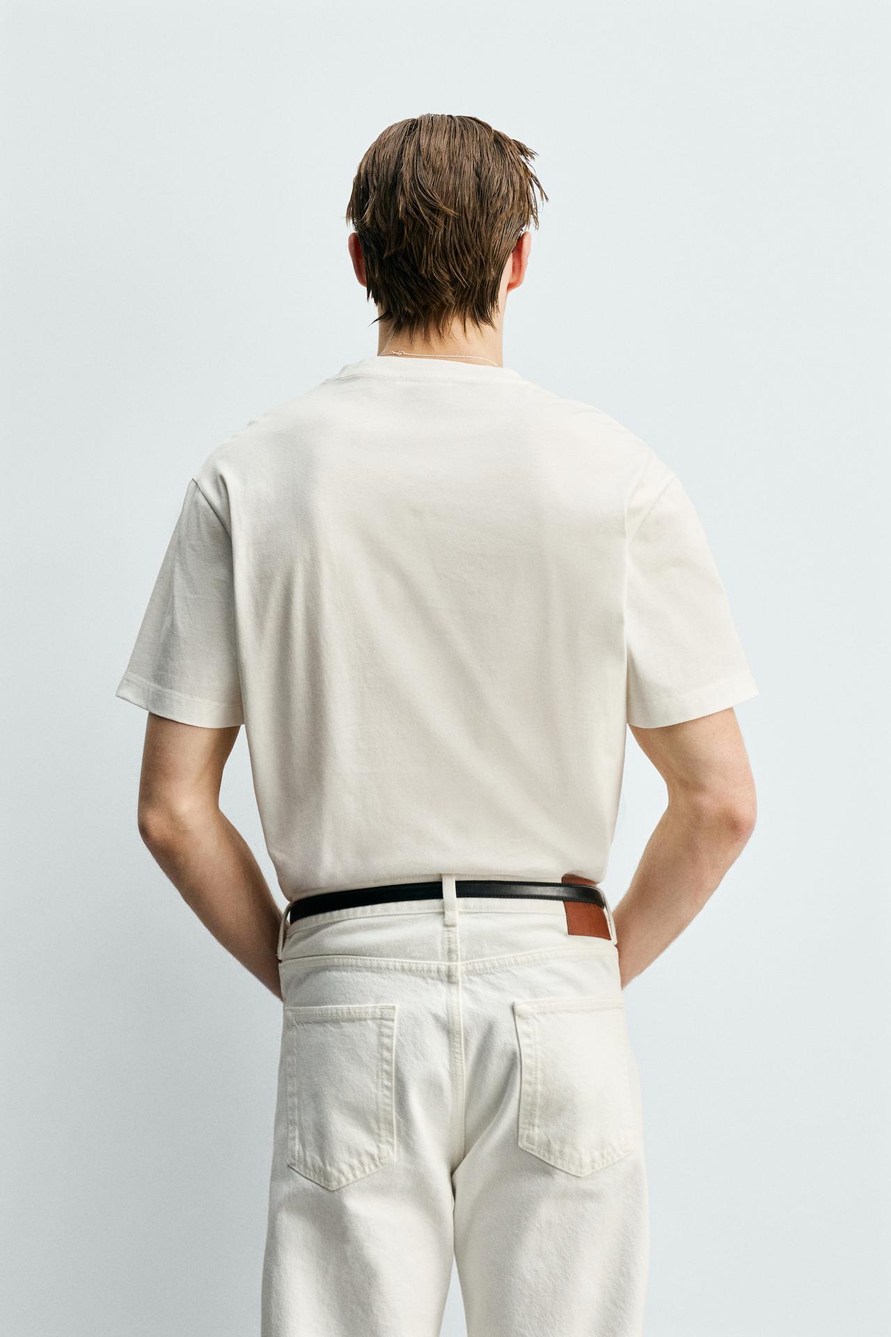 Men's short-sleeve shirt with a loose fit