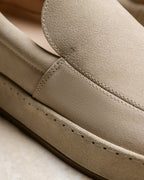Men's Slip-On Loafers with Suede-Like Texture and Decorative Stitching on the Toe