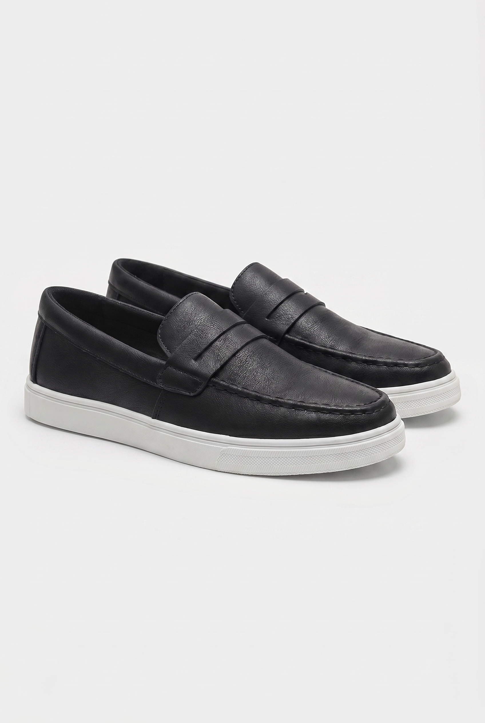 Men's Slip-On Loafers with Smooth Upper on Contrasting White Sole
