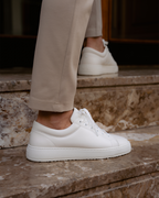 Męskie Sneakersy z Płaską Podeszwą i Widocznym Przeszyciem na Cholewce
