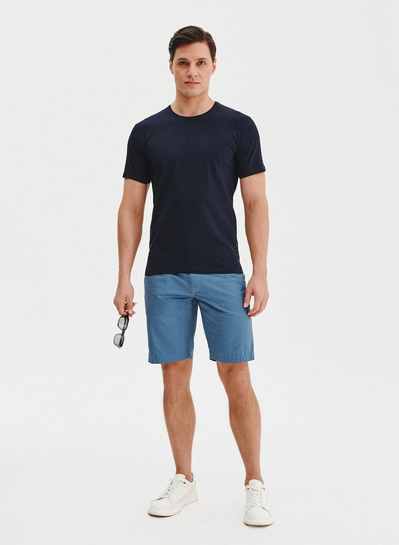 Men's shorts with a straight cut and side pockets