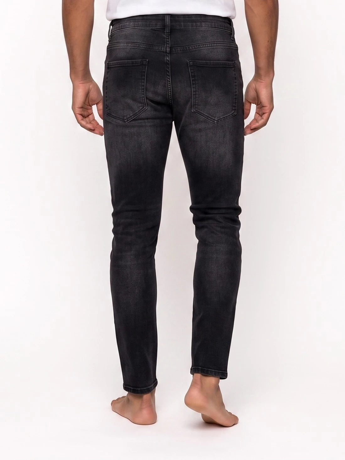 Męskie jeansy skinny – dolna część z tyłu, czwarty wariant
