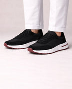 Męskie sneakersy sznurowane – ujęcie stylizowane