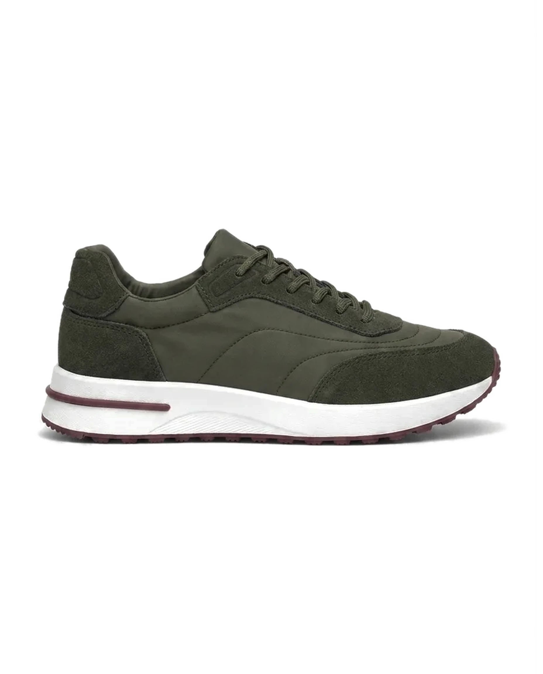 Męskie sneakersy sznurowane – bok