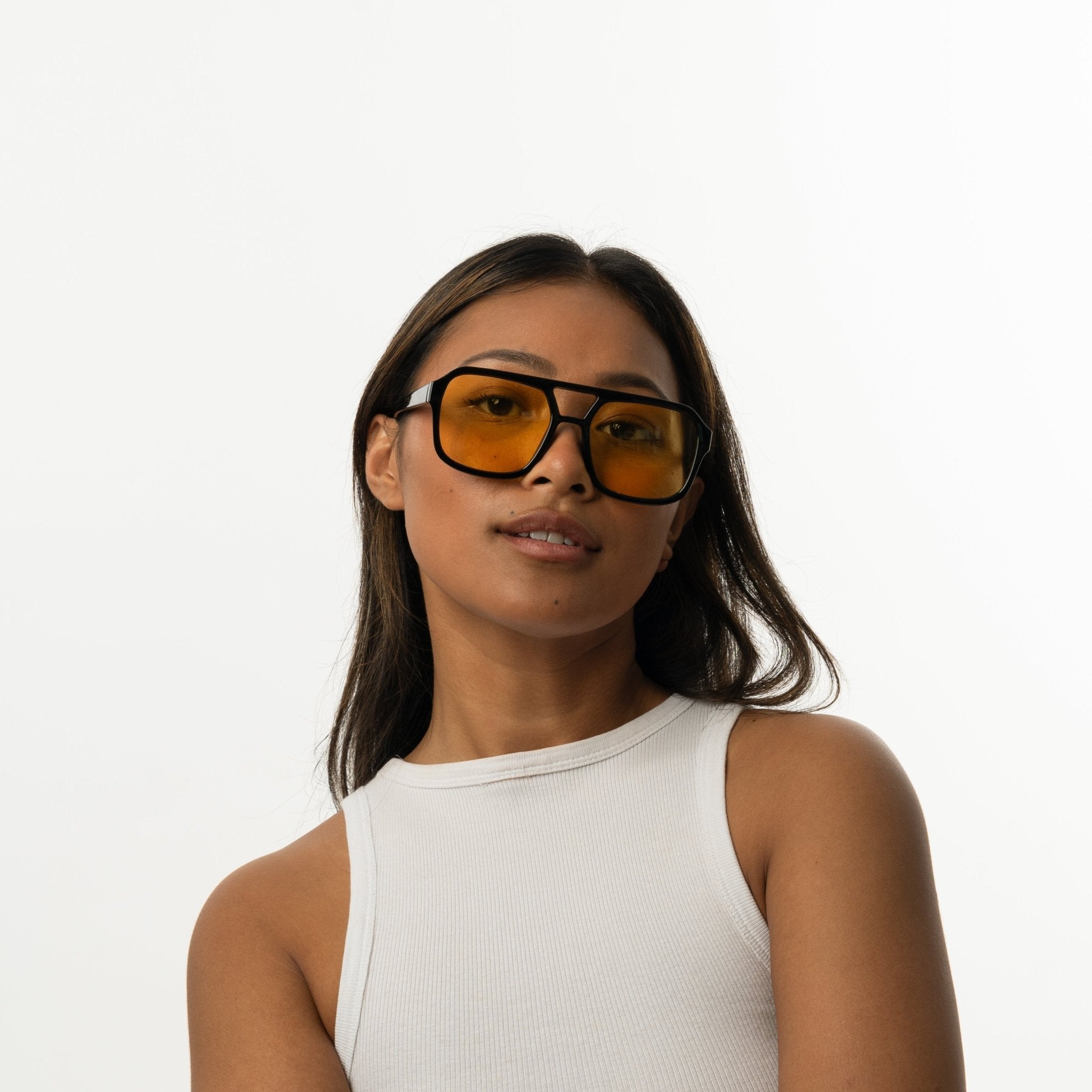 Unisex aviator sunglasses with wide yellow lenses