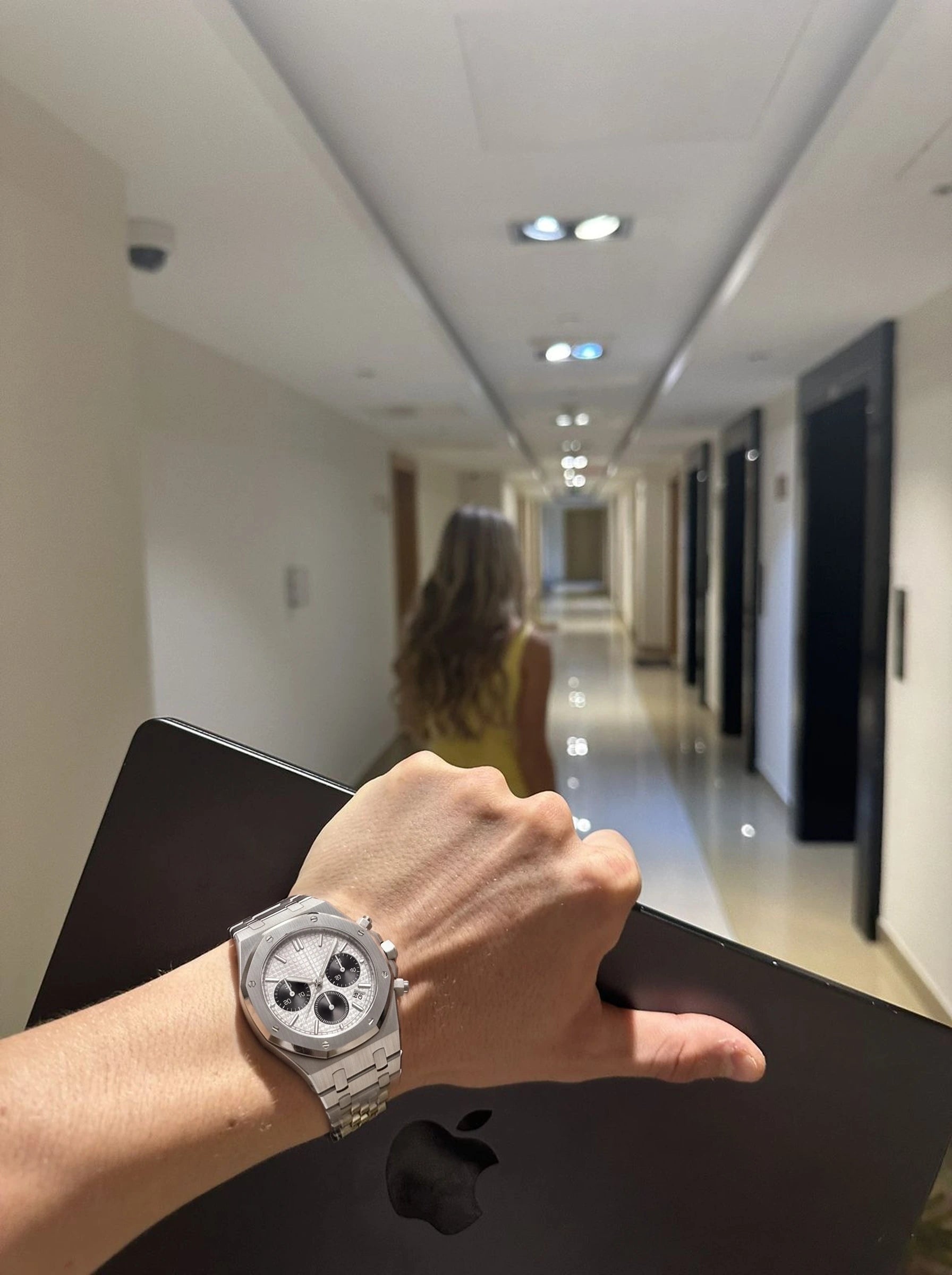 Męski Zegarek Chronograf z Ośmiokątnym Bezelem na Bransolecie 10